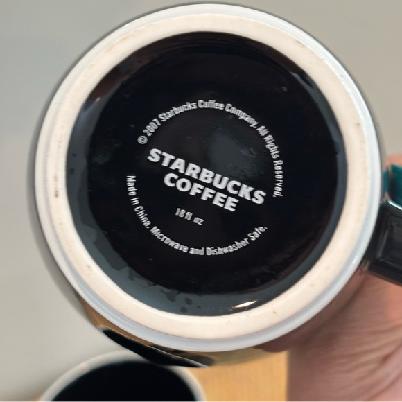 Starbucks Coffee 18oz Mug 2007 Black EST. 1971 White Trim Coffee Cup set of 2 - Picture 7 of 7